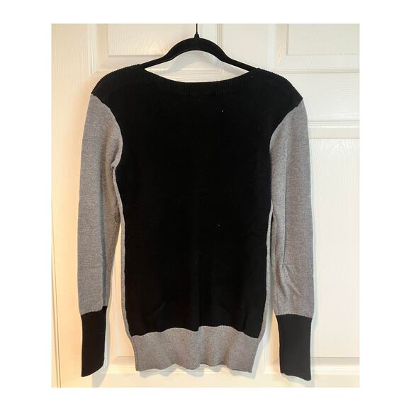 Patty Boutik Colorblock Women's Crewneck Sweater - Size M - Black & Gray - Picture 2 of 8